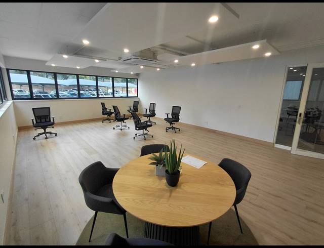 78M² OFFICE TO LET IN HALFWAY HOUSE